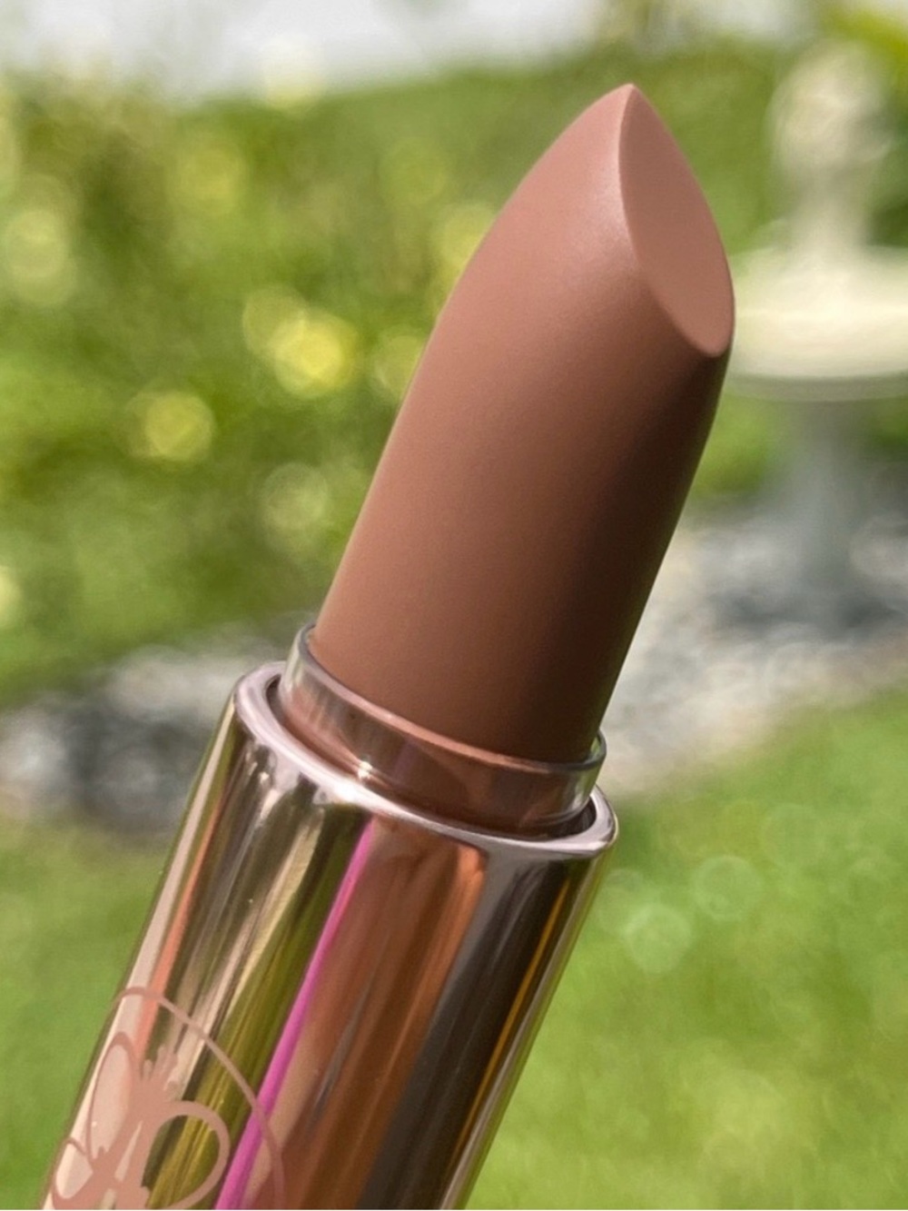 ANASTASIA BEVERLY HILLS Satin Lipstick in Rose Brown. Bin P